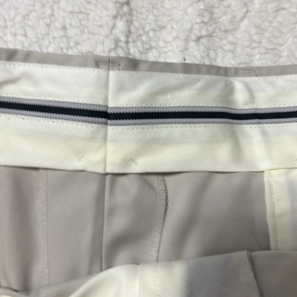 Jos A Bank Traveler pants size 40W x 36L - Picture 5 of 10